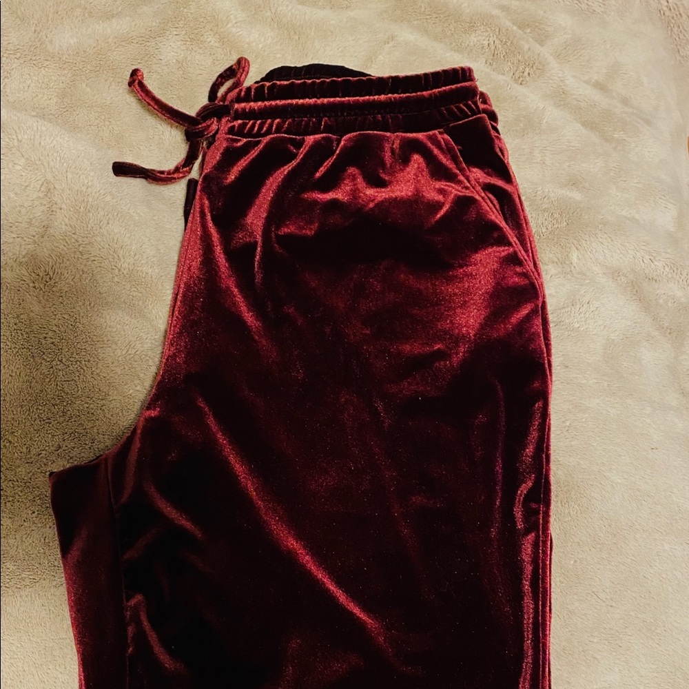 High Waisted Velour Cropped Joggers